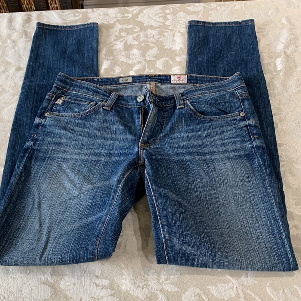 AG Stilt jeans. Cigarette leg.
